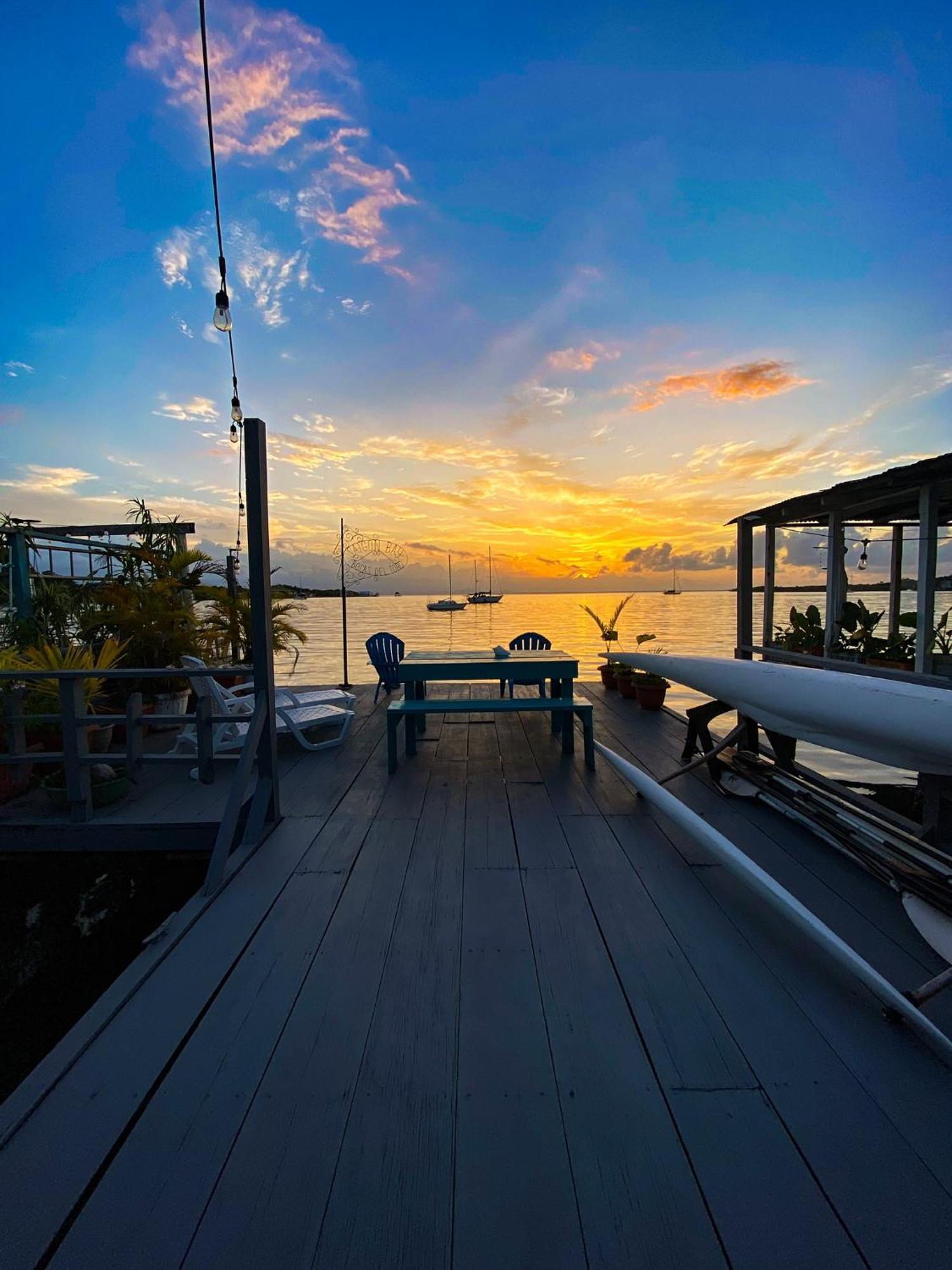 Saigon Bay Bed & Breakfast Bocas del Toro Eksteriør bilde