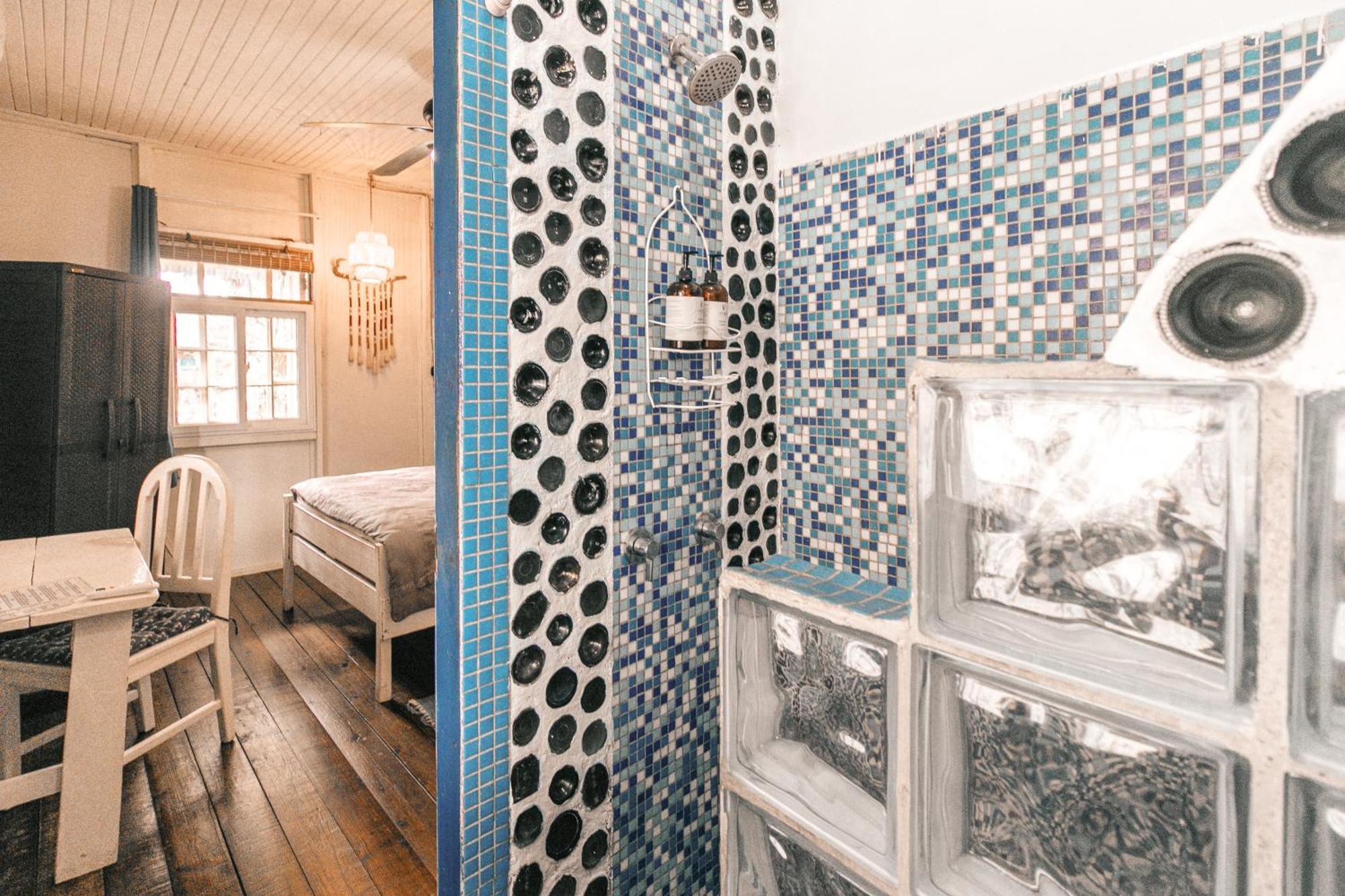 Saigon Bay Bed & Breakfast Bocas del Toro Eksteriør bilde